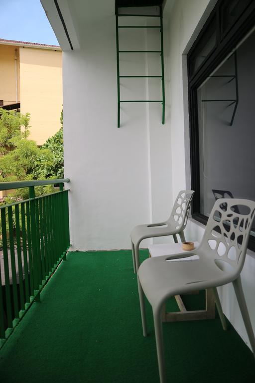 Luxeview Hotel Balabag  Экстерьер фото