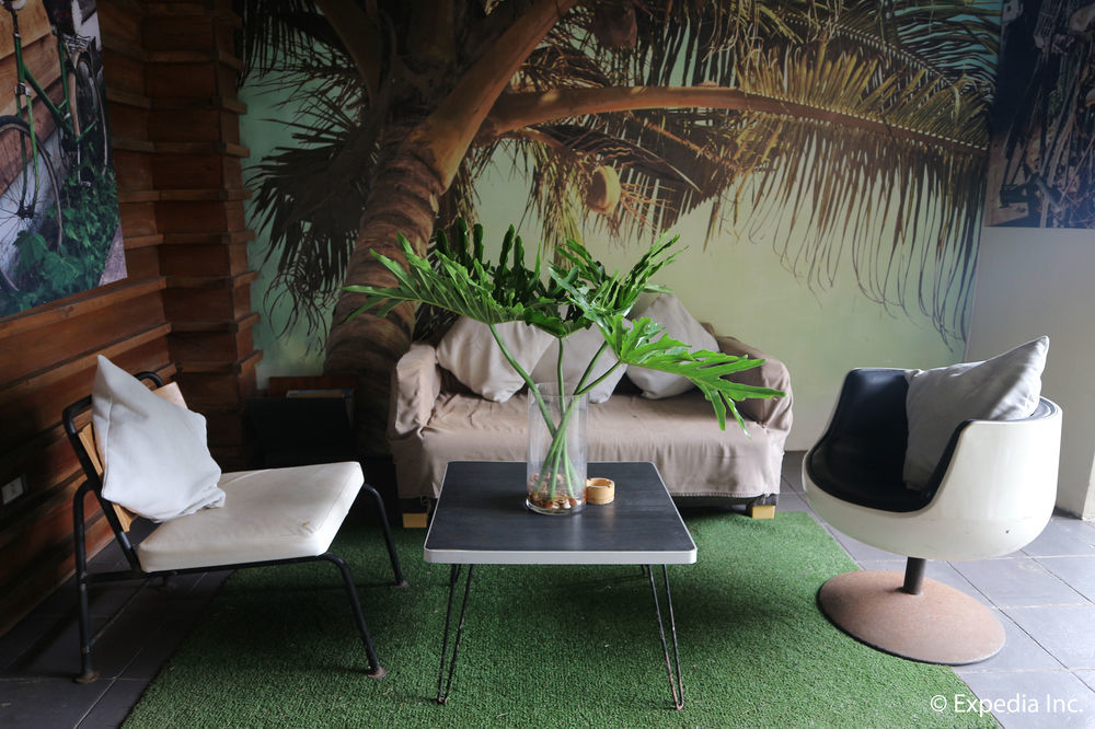 Luxeview Hotel Balabag  Экстерьер фото