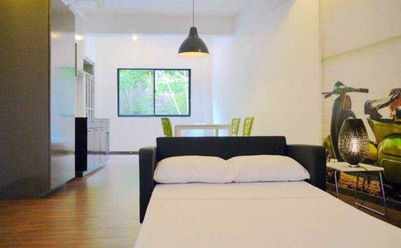 Luxeview Hotel Balabag  Экстерьер фото