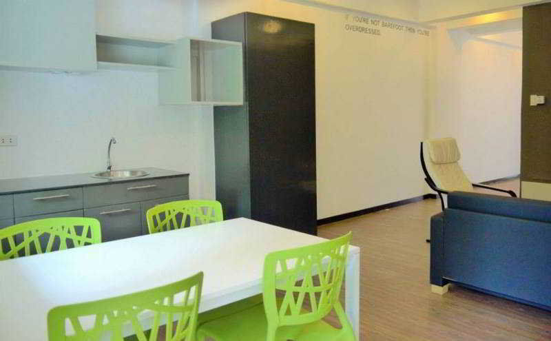 Luxeview Hotel Balabag  Экстерьер фото