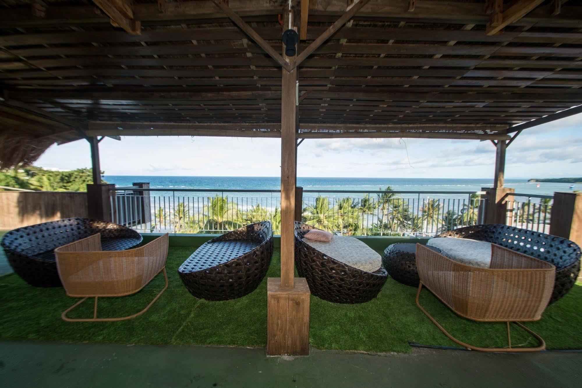 Luxeview Hotel Balabag  Экстерьер фото